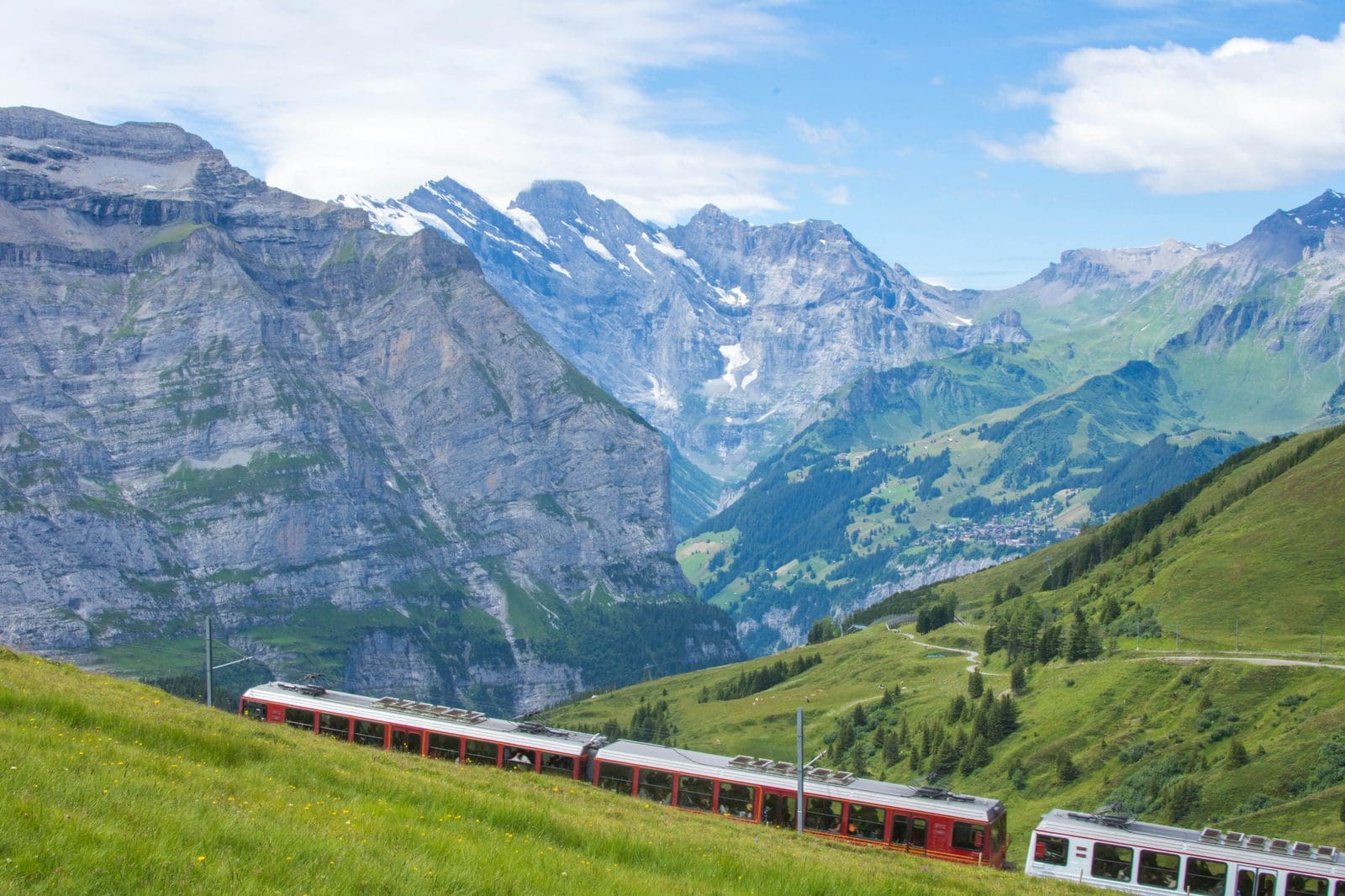 hero_MNRC_alpine-train